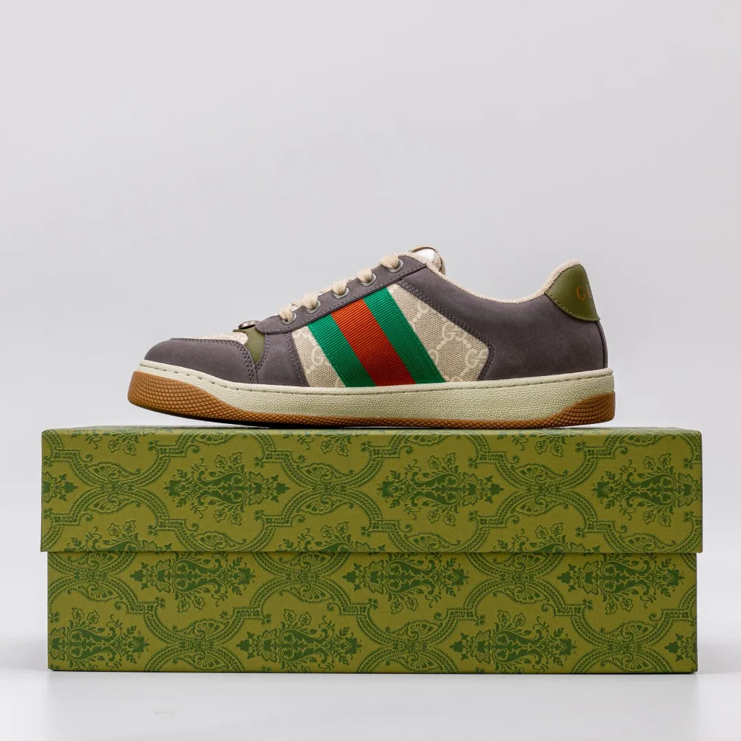 Factory price 580 [Higher version] GUCCI casual sports distressed small dirty shoes, polished cowhide fabric, hand-made distressed effect!  Original terry cloth, delicate, soft, comfortable and breathable. Privately molded steel-stamped two-color original TPU outsole (lower layer is wider, upper layer is narrower) to differentiate the wrong version of the outsole in the market. Fabric, material, outsole, detail comparison SIZE: 34-41, 38-45 regular size (women's 34, 41, men's 38, 45 customized, non-returnable and non-exchangeable) (women's colors and men's models need to be customized)
